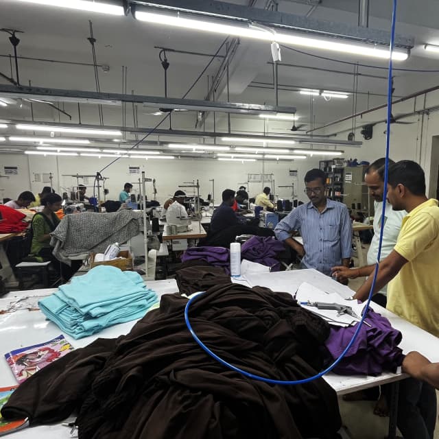 Plakads Stitching Unit at Work